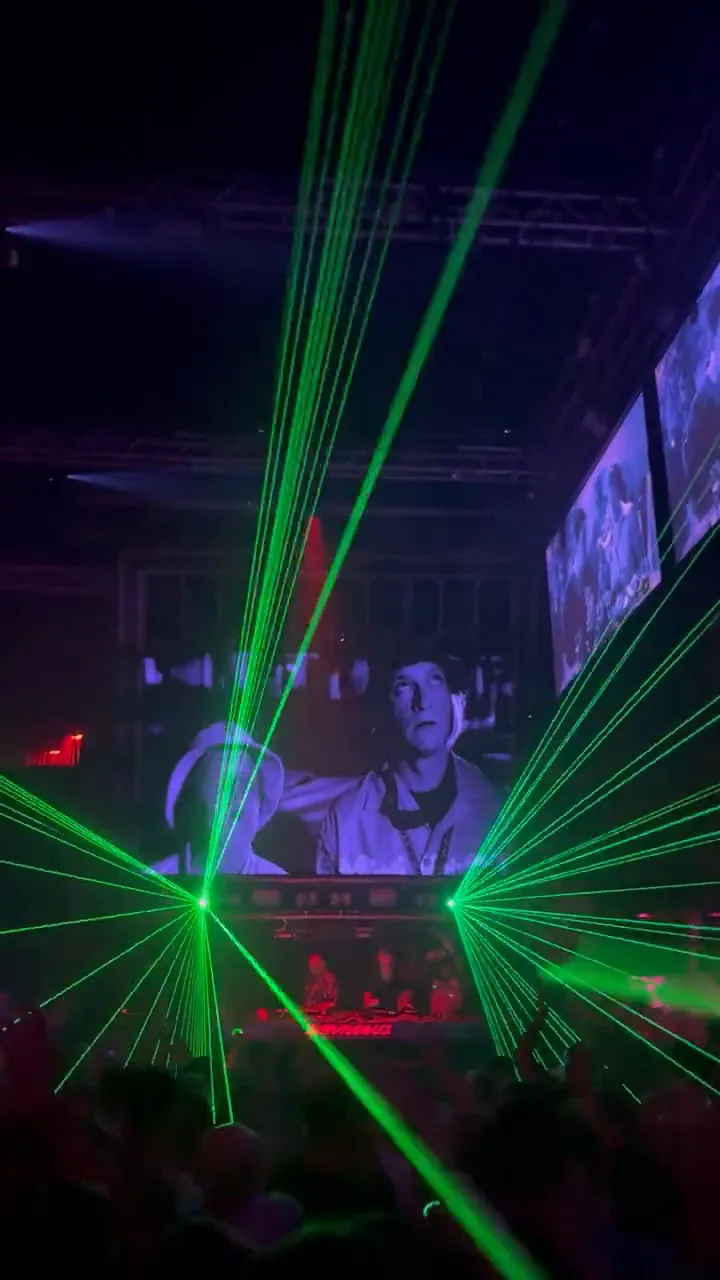 Laser choreography over the dance floor